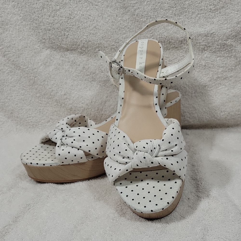 Copper Key White and Black Polka Dot Wedges Size 7 1/2
